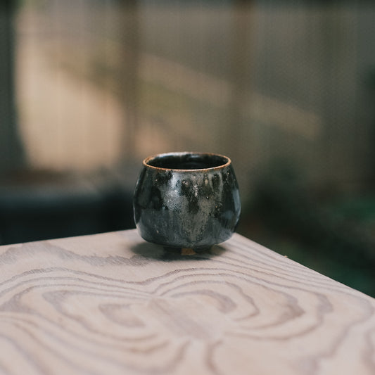 Guinomi, Black Glaze