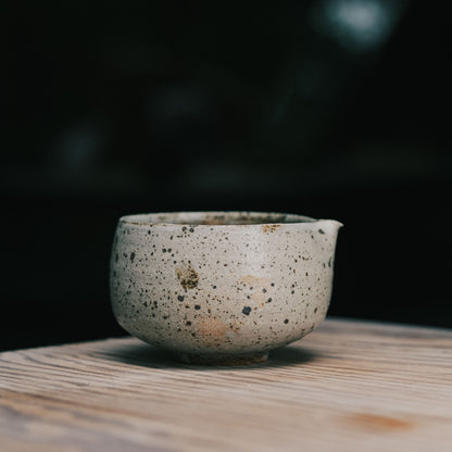 Katakuchi Tea Bowl, Kohiki