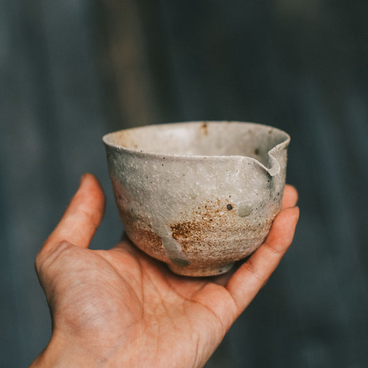 Katakuchi Pourer, Ash Glaze
