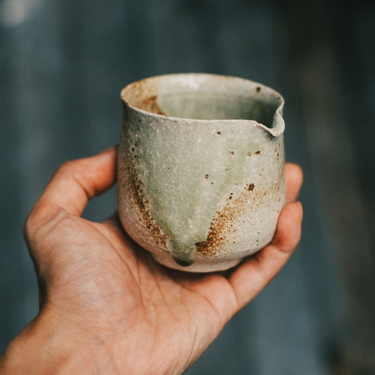 Katakuchi Pourer, Ash Glaze